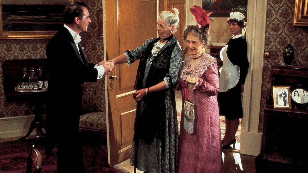 Hans Christian Varnæs, fru Fernando Møghe, Misse Møghe og stuepigen Agnes i "Matador".