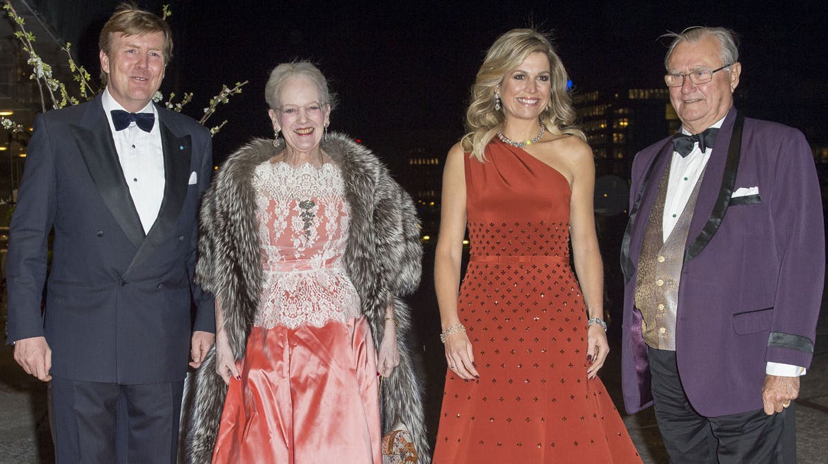 Dronning Margrethe, prins Henrik, dronning Maxima og kong Willem-Alexander.