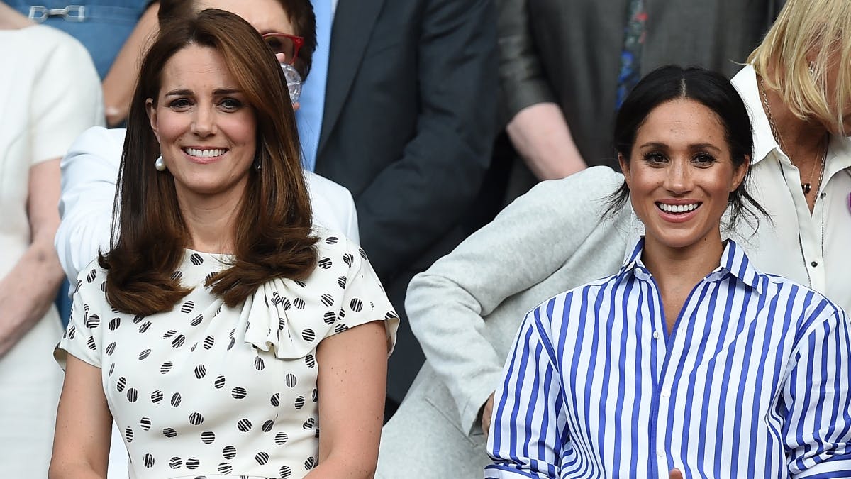 Hertuginde Catherine og hertuginde Meghan til Wimbledon i 2018.