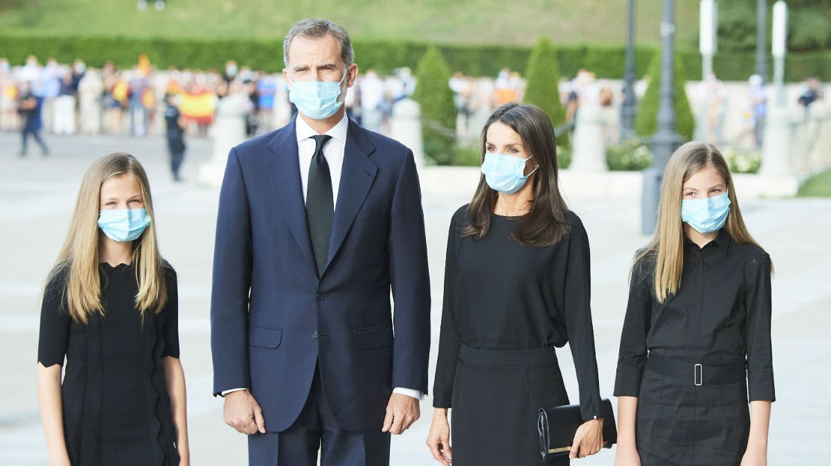 Prinsesse Leonor, kong Felipe, dronning Letizia og prinsesse Sofia. 