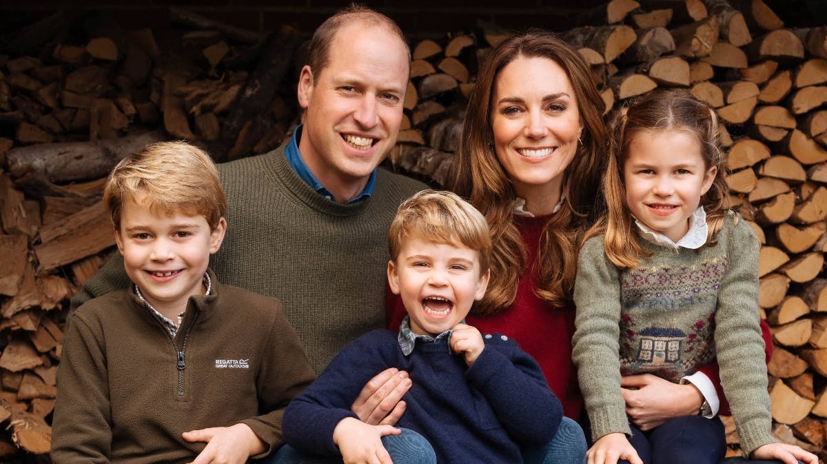 Prins George, prins William, prins Louis, hertuginde Kate og prinsesse Charlotte.