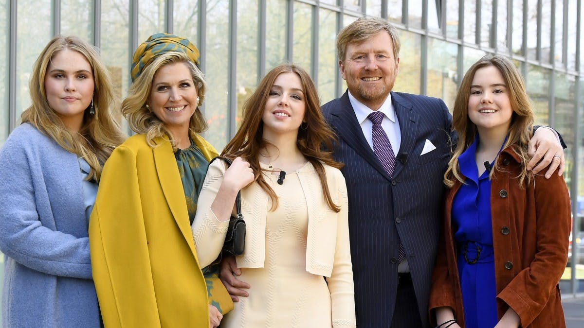 Det hollandske kongepar sammen med deres døtre tidligere på året.&nbsp;