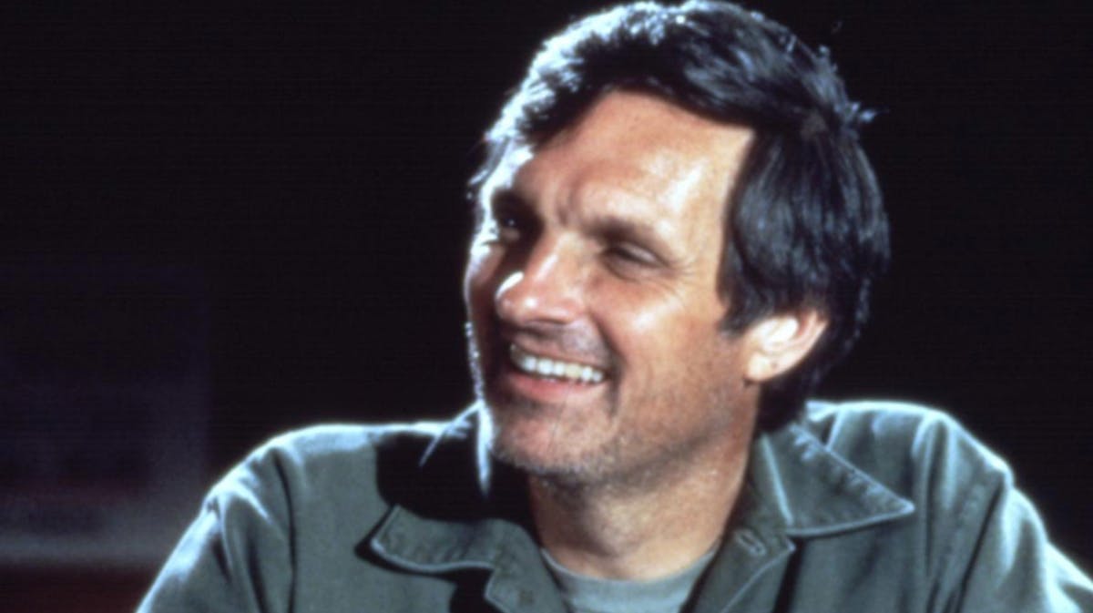 Alan Alda spillede Benjamin Franklin "Hawkeye" Pierce i tv-serien”M*A*S*H”.