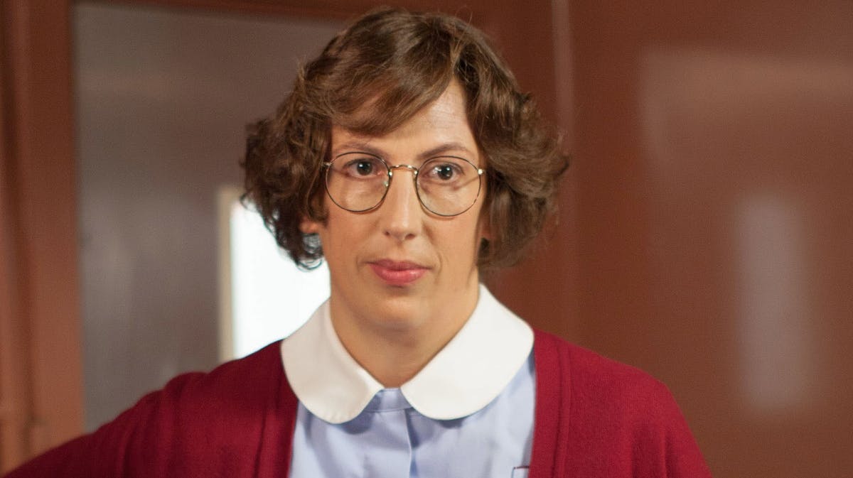 Miranda Hart som Chummy i &quot;Jordemoderen&quot;.