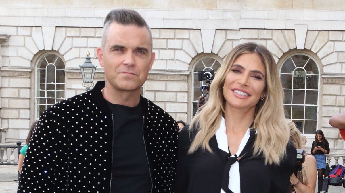 De nybagte forældre Robbie Williams og Ayda Field.&nbsp;