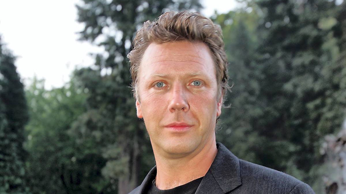 Mikael Persbrandt. 