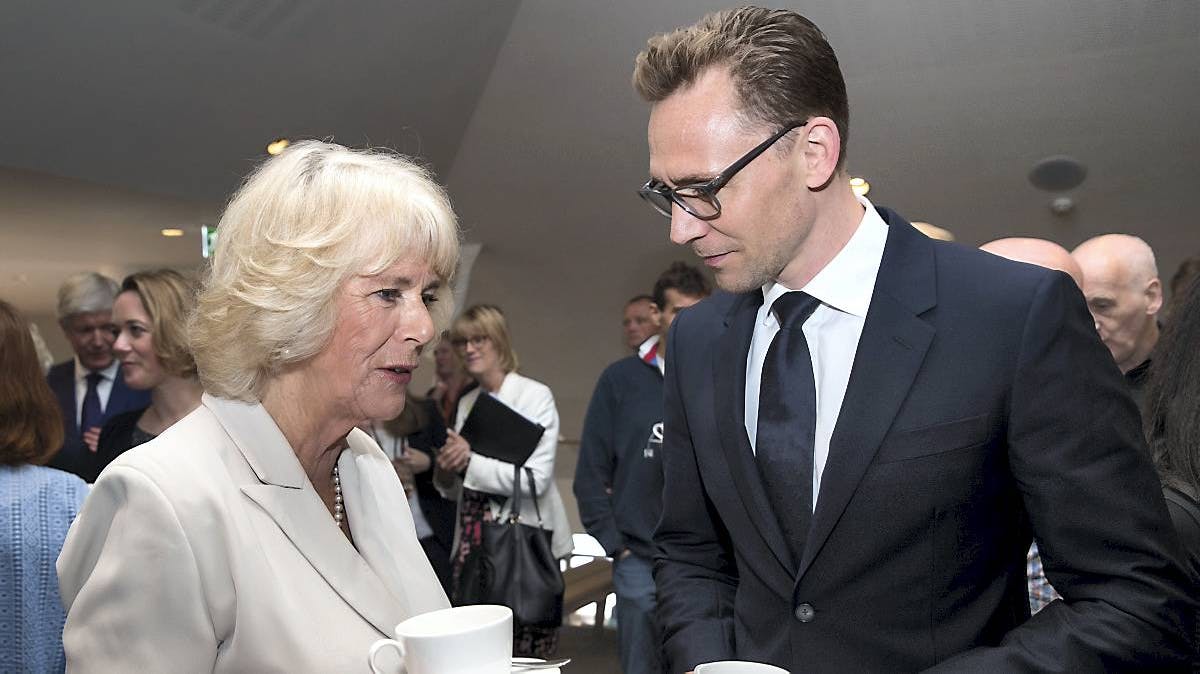 Hertuginde Camilla, Tom Hiddleston