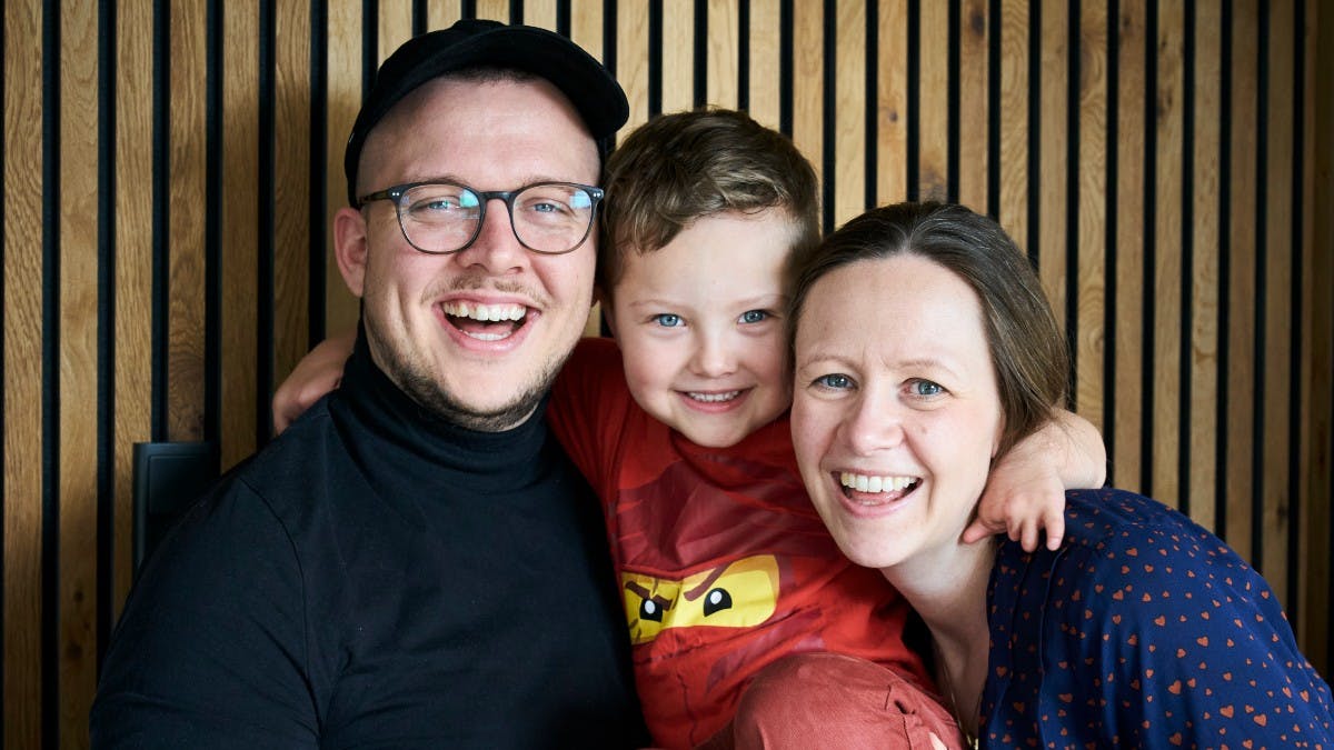 Niels med sine forældre Esben og Anette