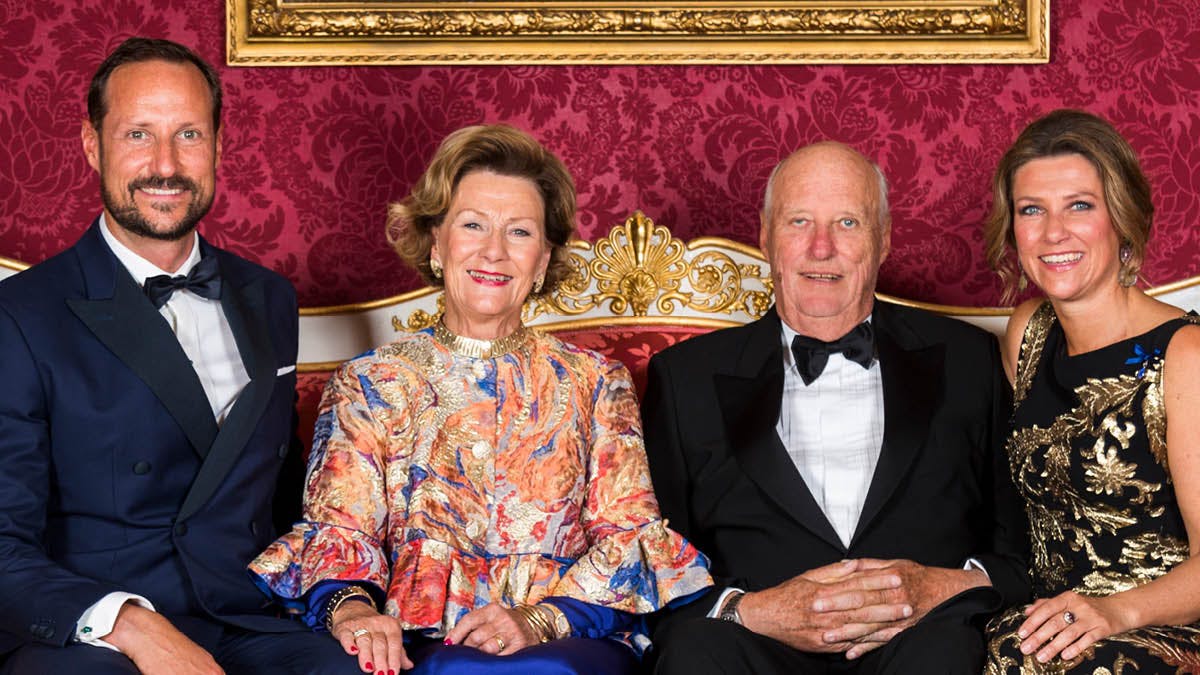 Arkivfoto: Kronprins Haakon, dronning Sonja, kong Harald og prinsesse Märtha Louise.&nbsp;