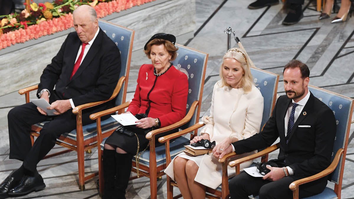 Kong Harald, dronning Sonja, kronprinsesse Mette-Marit og kronprins Haakon.&nbsp;