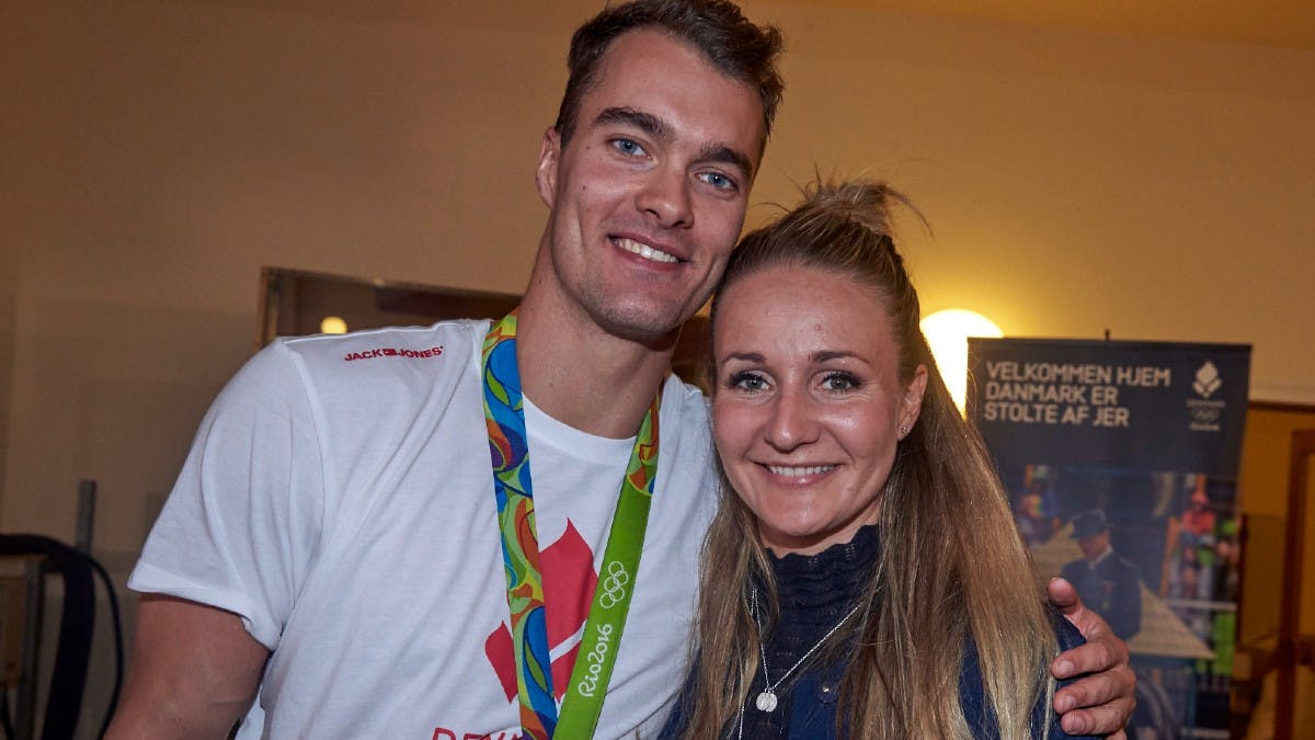 Casper U. Mortensen og hustruen Stine Bjerre Mortensen efter OL-sejren i 2016.&nbsp;