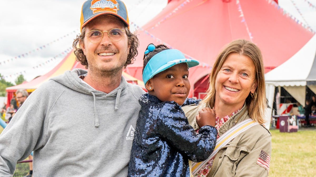 Pelle Hvenegaard, datteren Zoe Ukhona og hustruen Caroline Gullacksen