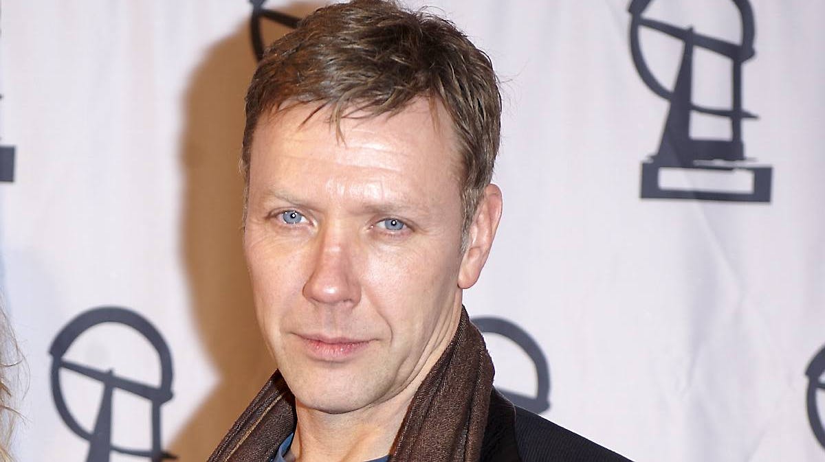 Mikael Persbrandt.