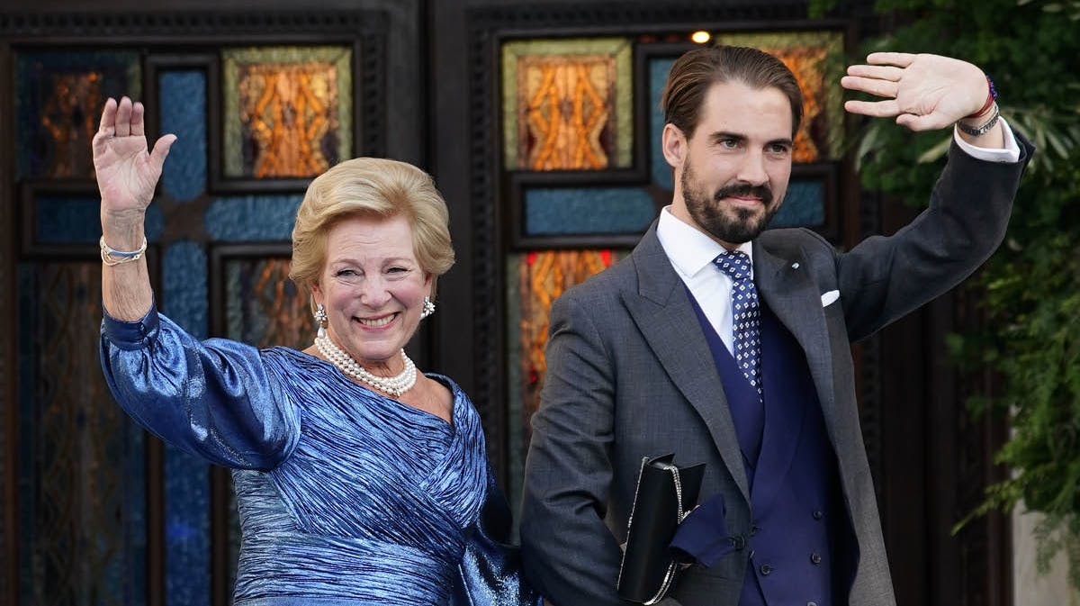 Dronning Anne-Marie med gommen, sin yngste søn prins Philippos. 