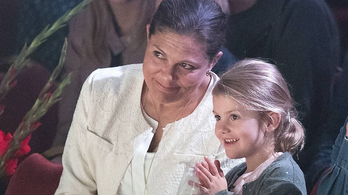 Prinsesse Estelle, kronprinsesse Victoria