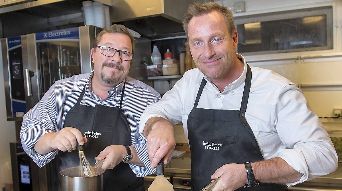 James og Adam Price.