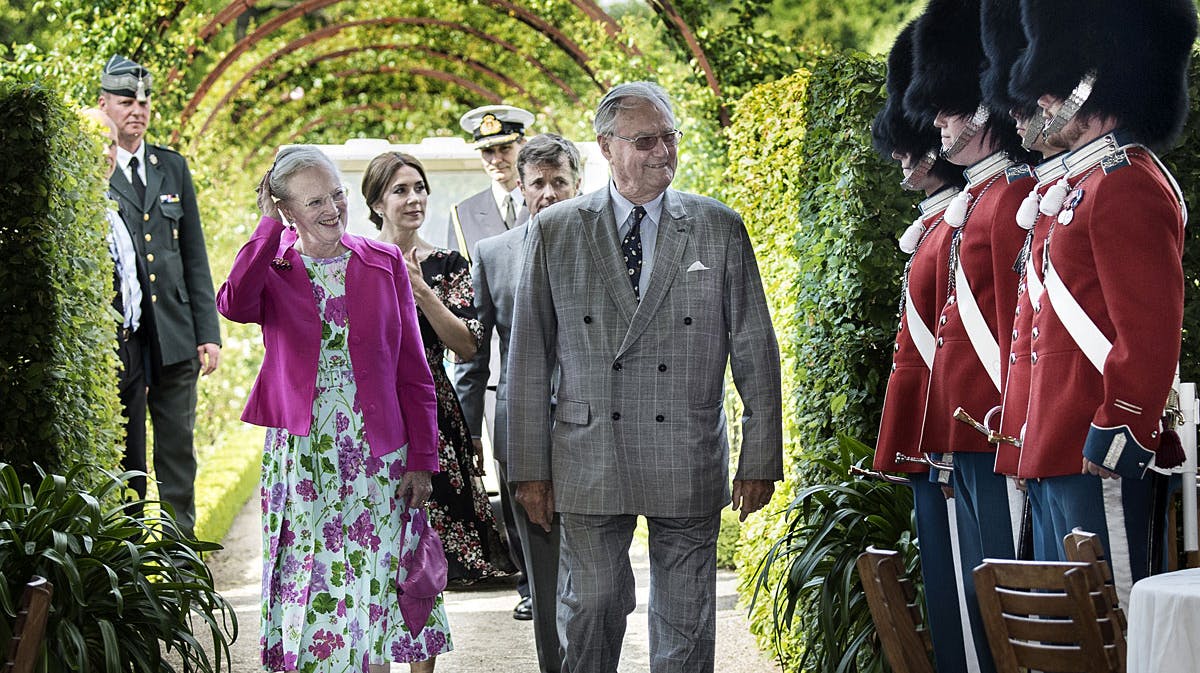 Dronning Margrethe og prins Henrik på Fredensborg Slot