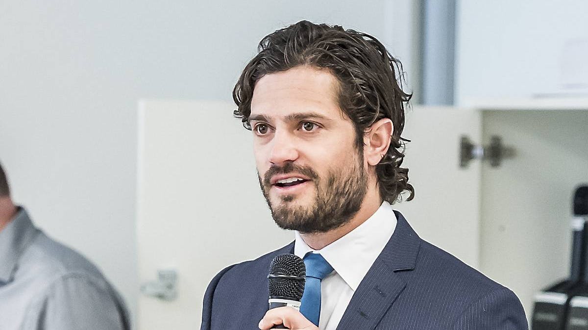 https://imgix.billedbladet.dk/media/article/prins_carl_philip.jpg