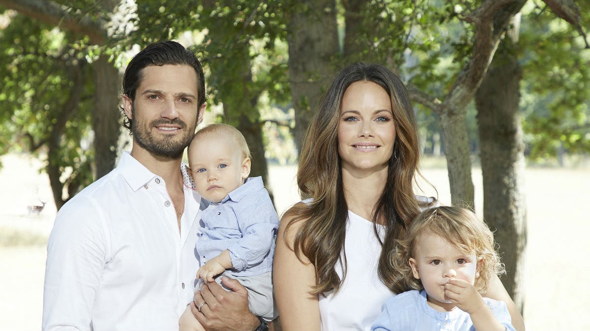 Prins Carl Philip og prinsesse Sofia med deres børn.&nbsp;