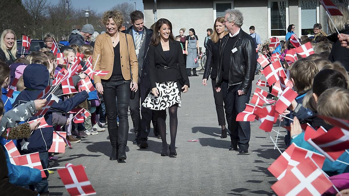 Prinsesse Marie besøger Antvorskov Skole med blandt andre undervisningsminister Christine Antorini (S). 