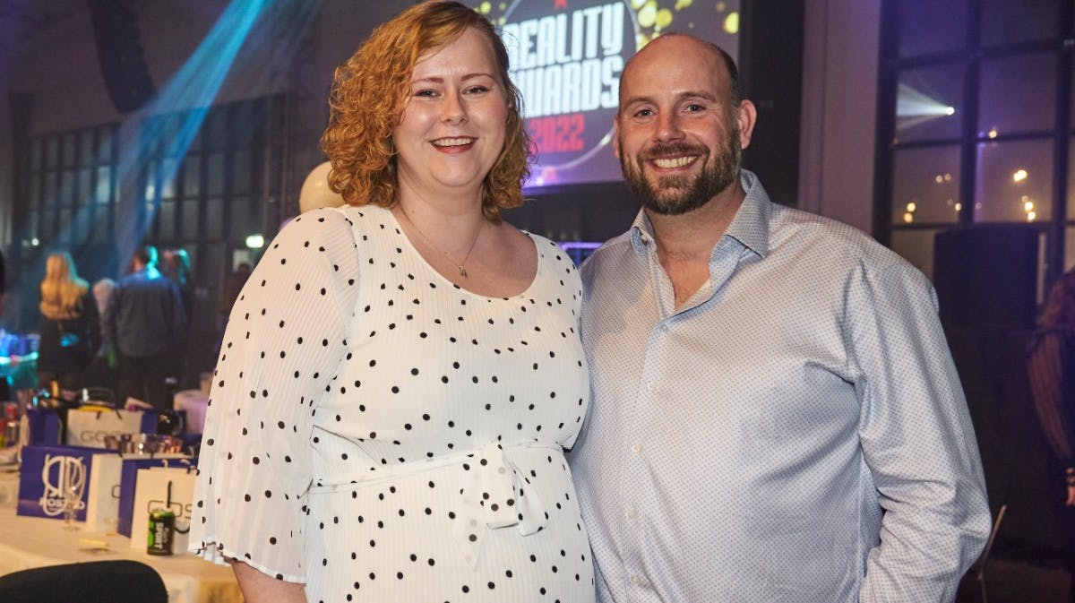 Laura og Thomas fra "Kærlighed hvor kragerne vender"