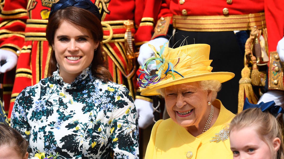 Prinsesse Eugenie og dronning Elizabeth.