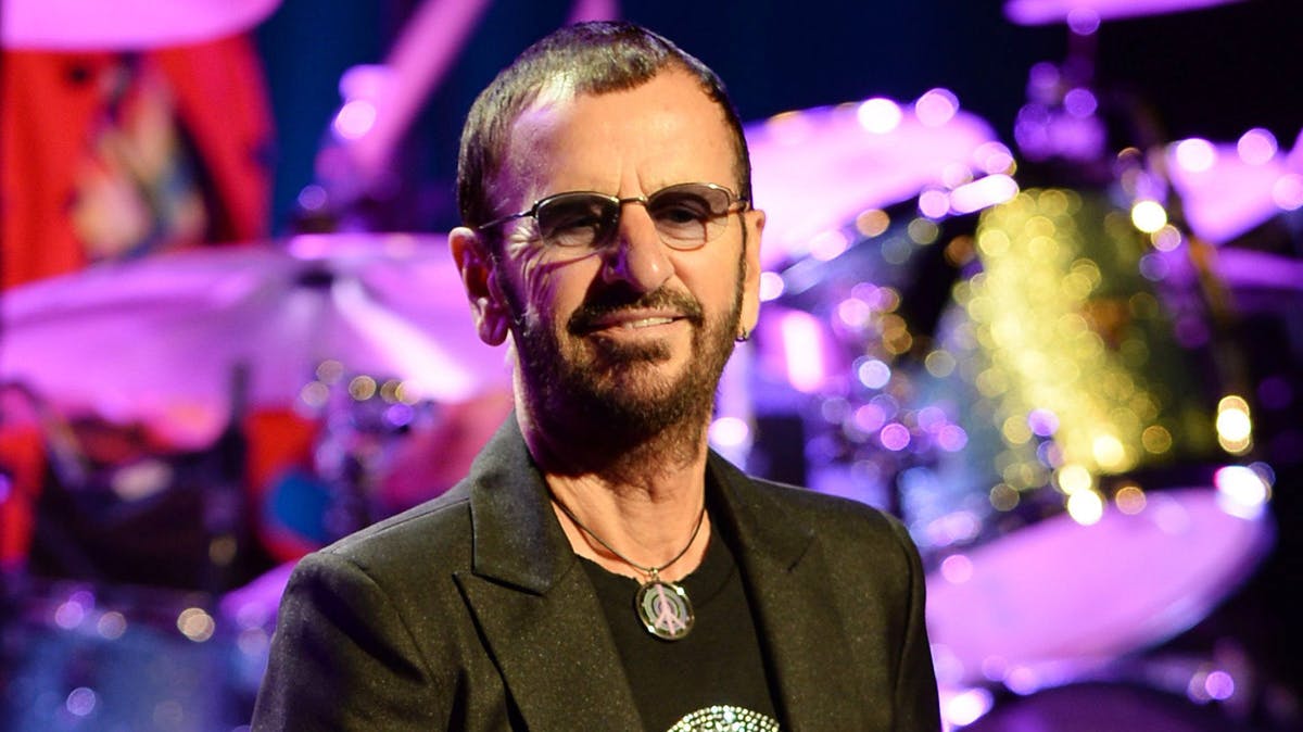 https://imgix.billedbladet.dk/media/article/ringo-starr.jpg