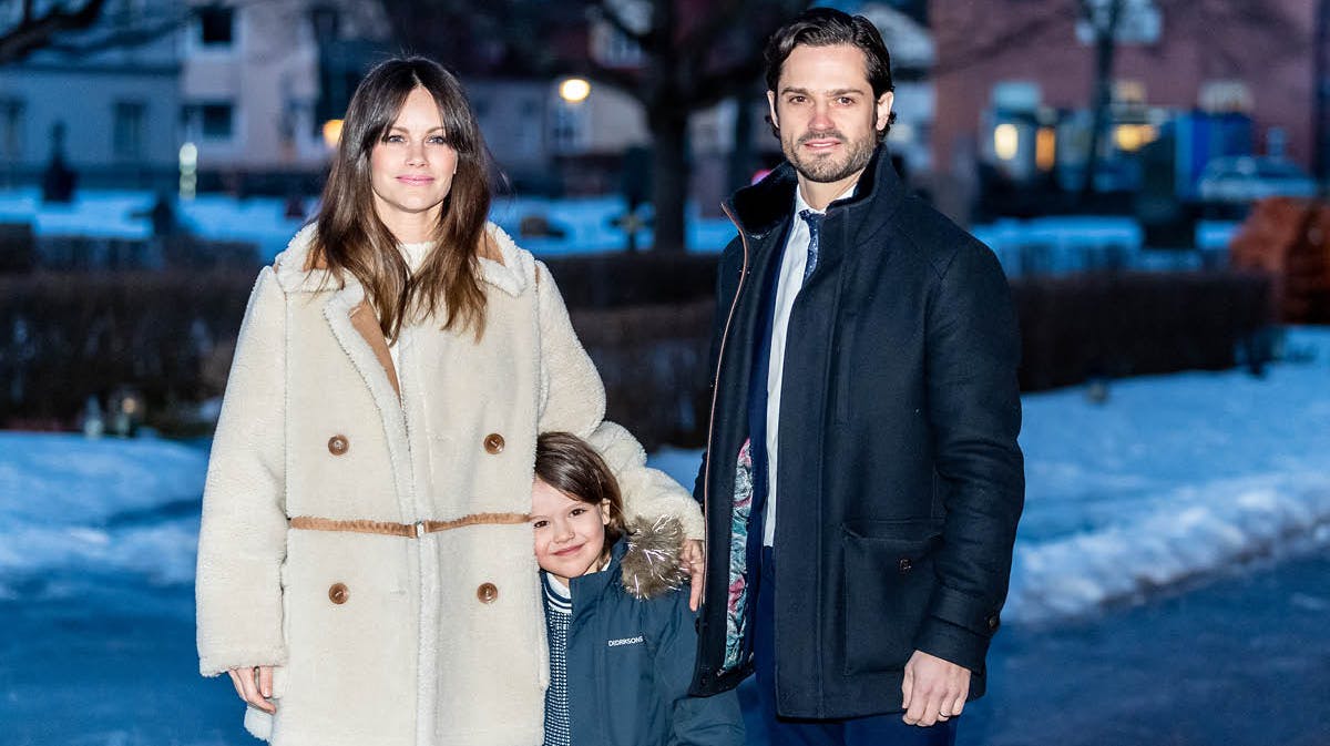 Prinsesse Sofia og prins Carl Philip med deres ældste søn prins Alexander. 