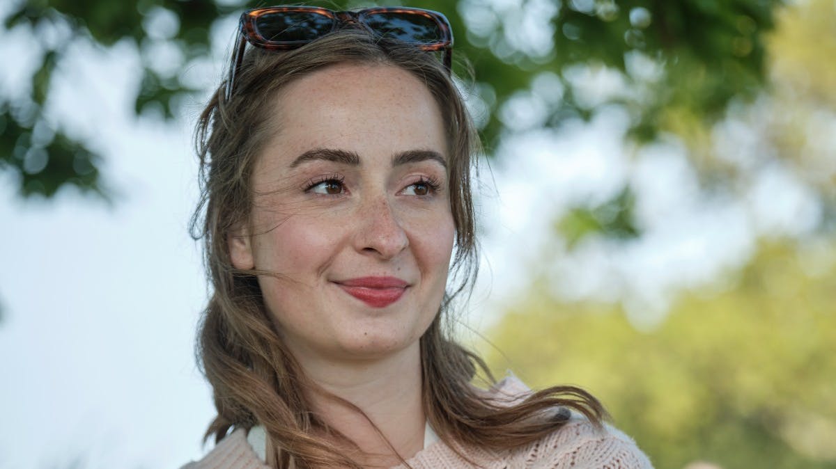 Mia Helene Højgaard som Laura i "Sommerdahl".