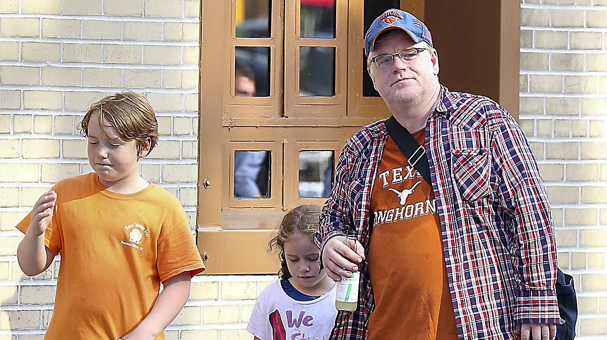 Philip Seymour Hoffman med sønnen Cooper og datteren Tallulah.