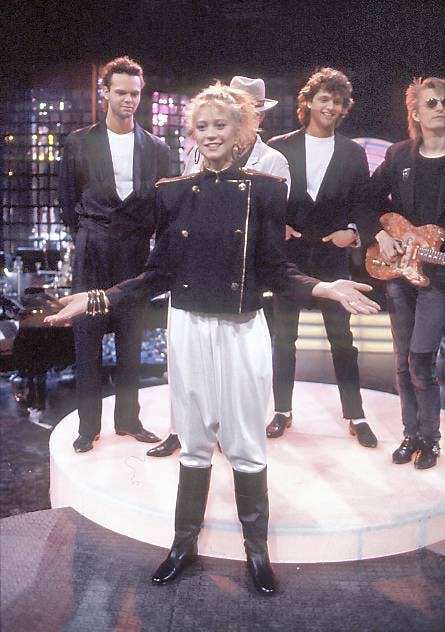 Trine Dyrholm og band ved Melodi Grand Prix 1987, hvor hun blev nr. 3 med "Danse i måneskin".