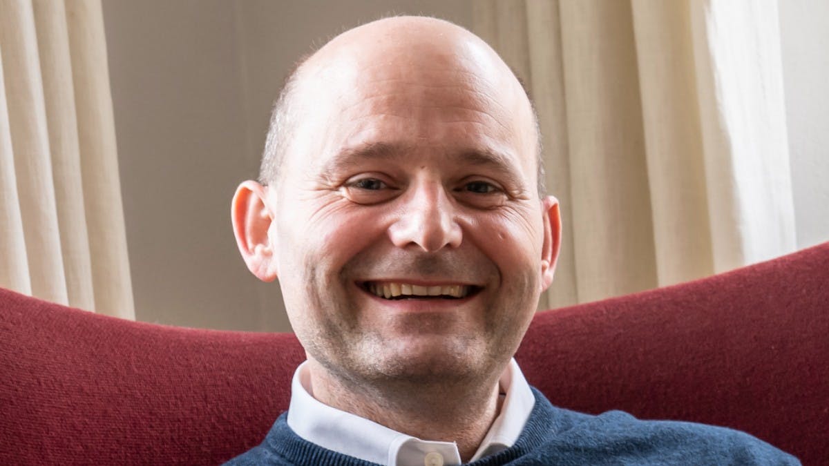 https://imgix.billedbladet.dk/media/article/soeren_pape_stor_beskaaret.jpg