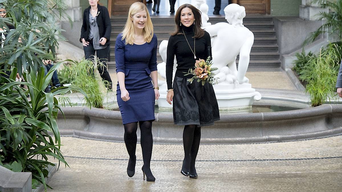 Uddannelses- og forskningsminister Sofie Carsten Nielsen (R) og kronprinsesse Mary.