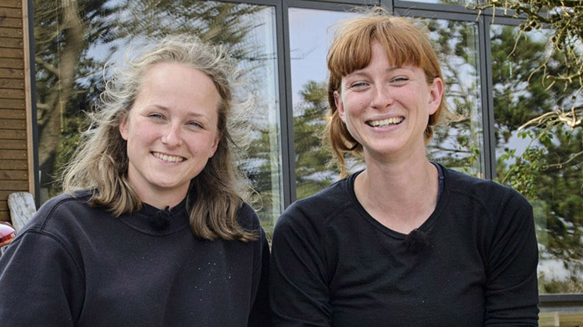 Søstrene Josefine og Katrine Vintov. 