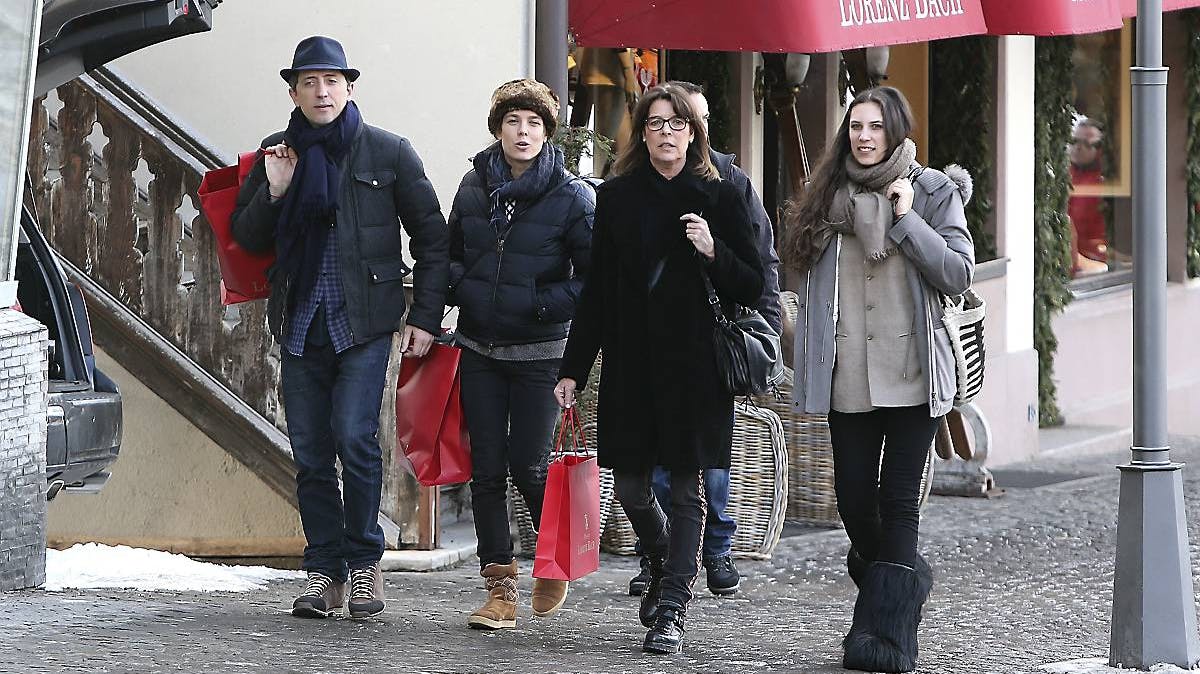 Gad Elmaleh, Charlotte Casiraghi, prinsesse Caroline og Tatiana Santo Domingo. 