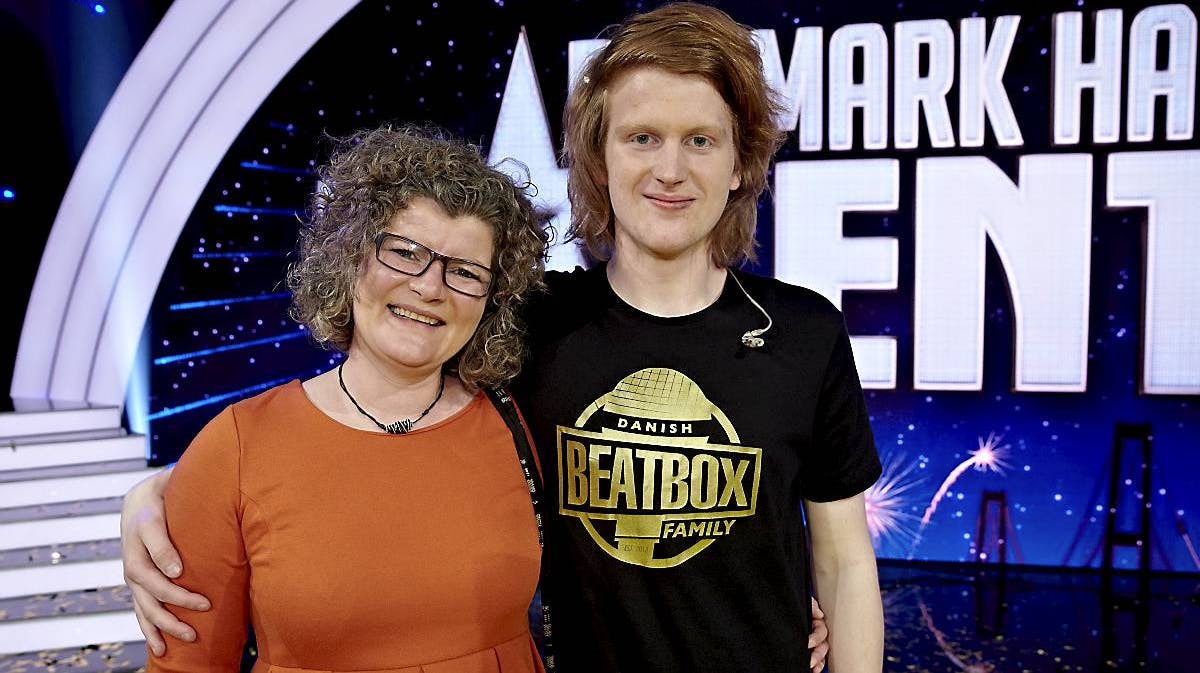 "Danmark har talent" vinderen Thorsen med sin mor Karina.
