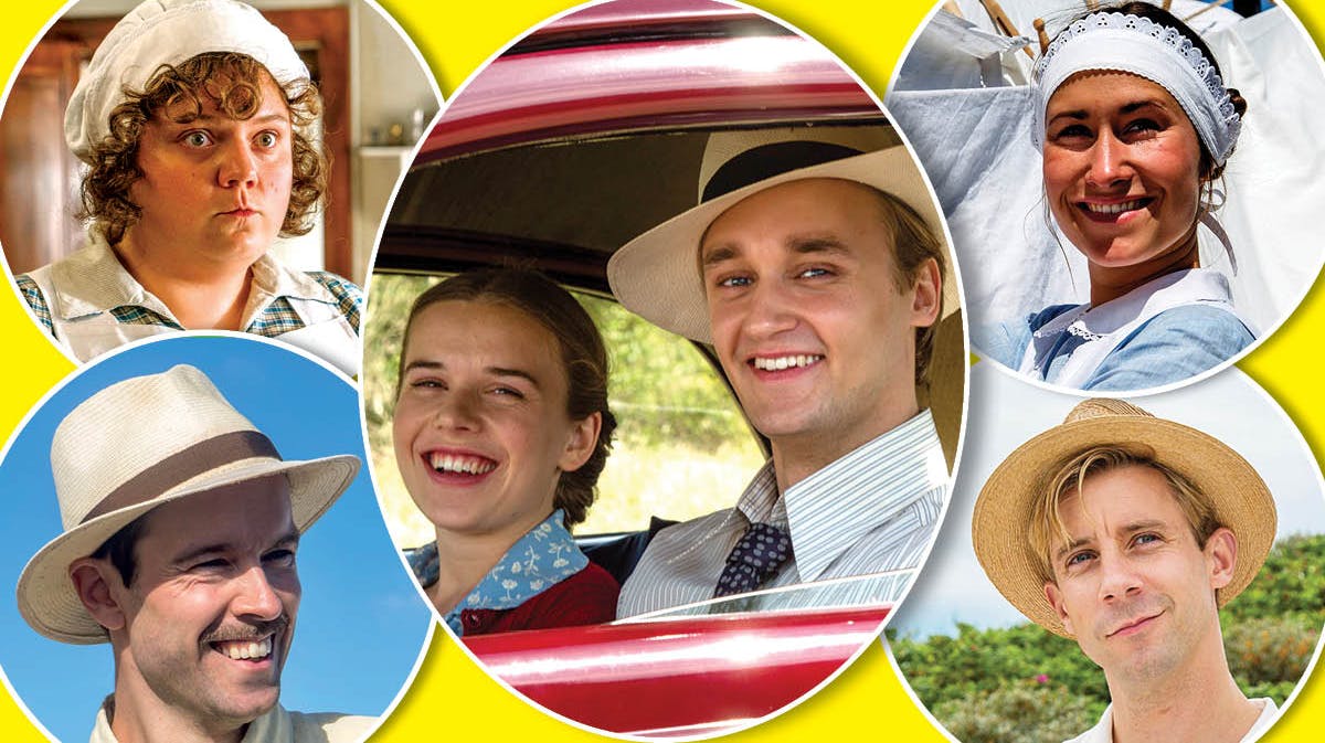 Karakterer i "Badehotellet", der spøger i kulissen.