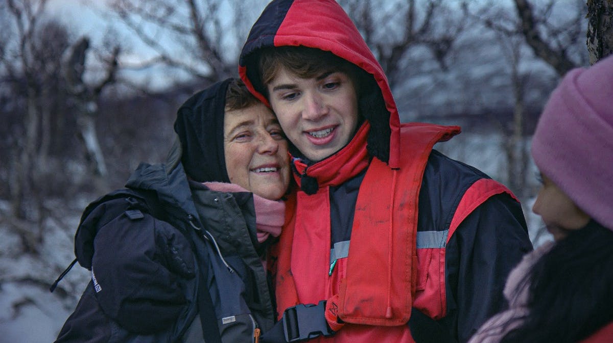 Ulla Thomsen med sin søn. 