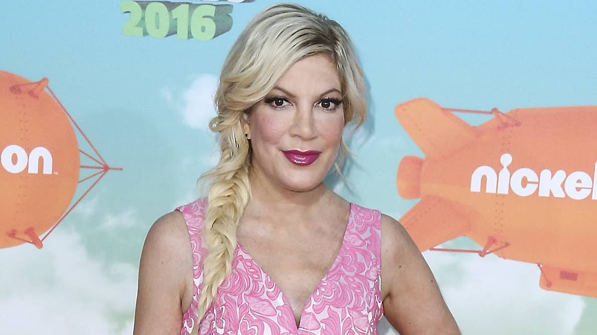 Tori Spelling.