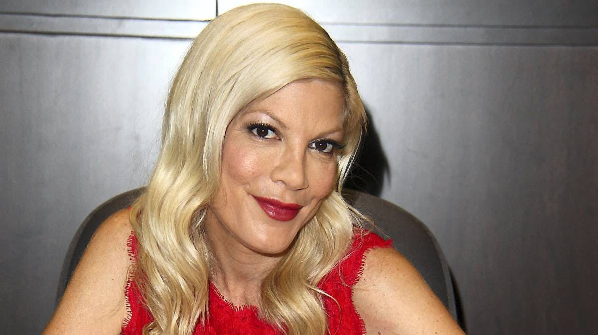 Tori Spelling.