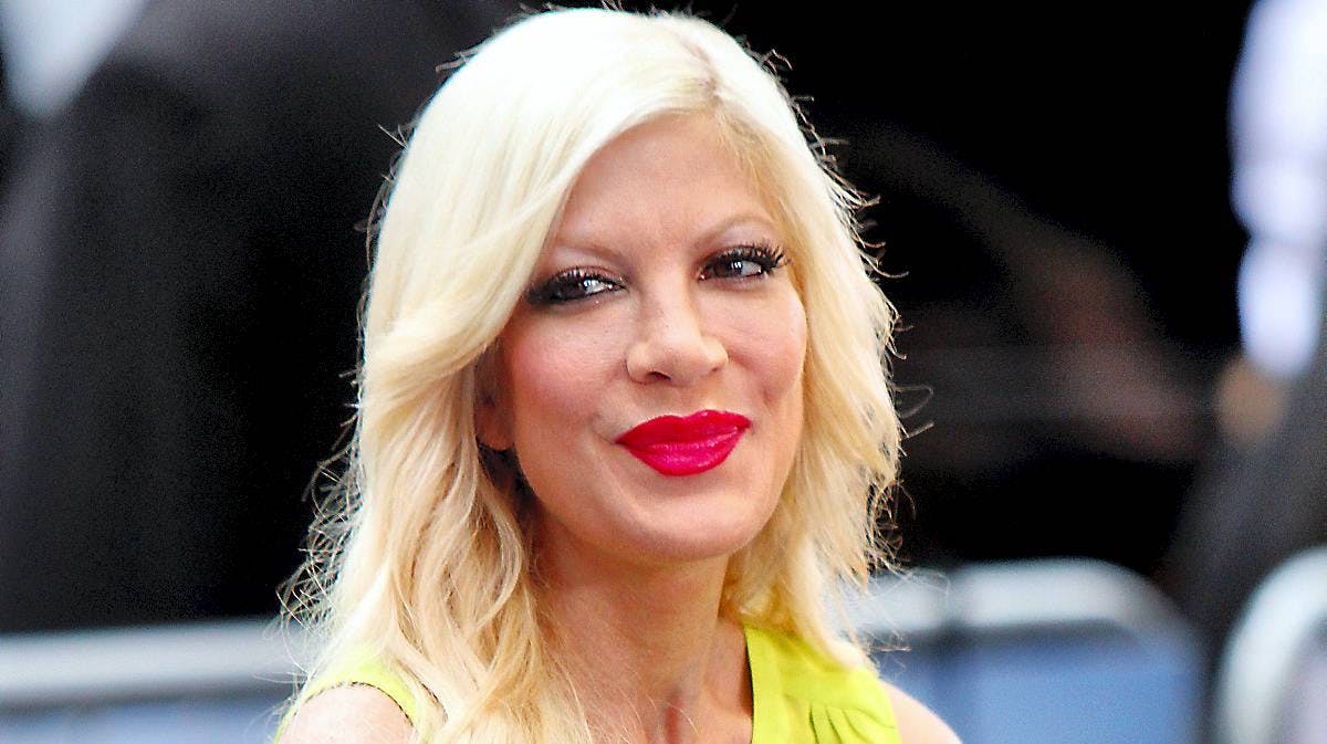 Tori Spelling.