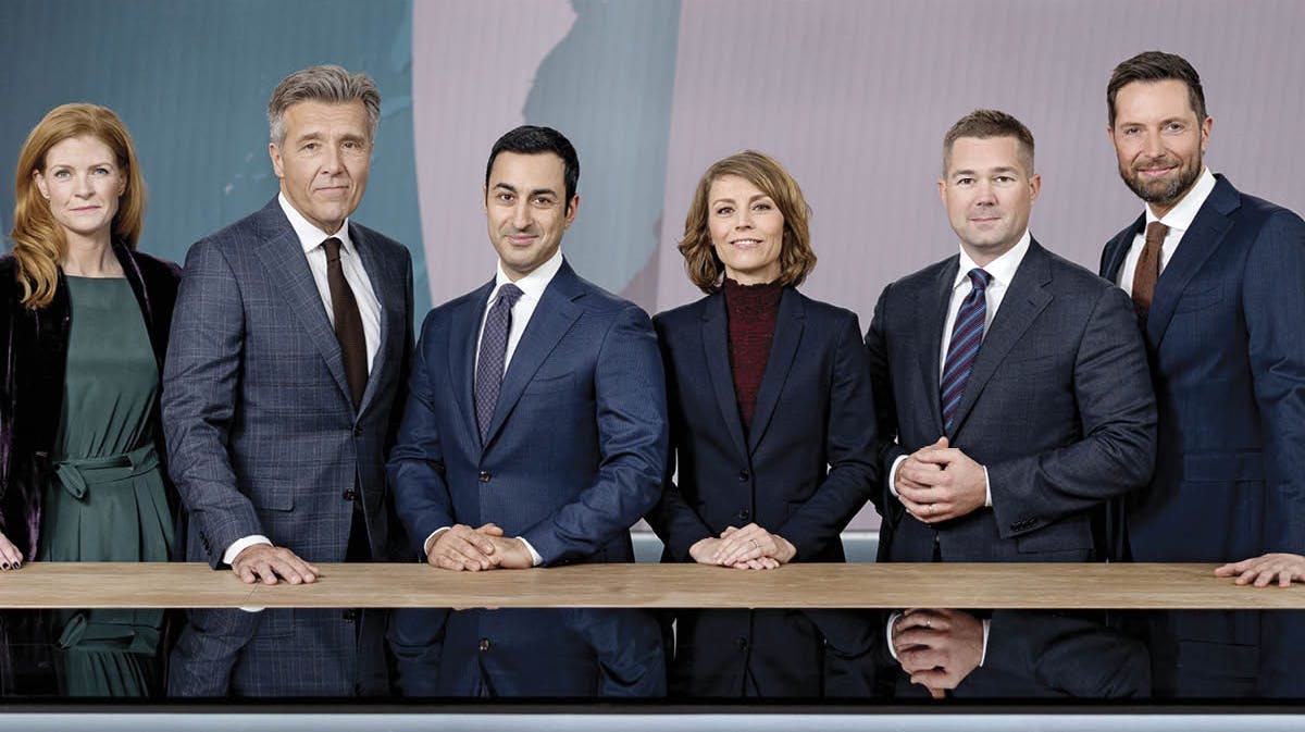 TV Avisens værter Nina Z. Munch-Perrin, Klaus Bundgård Povlsen, Erkan Özden, Maria Yde, Johannes Langkilde og Kåre Røgind Quist