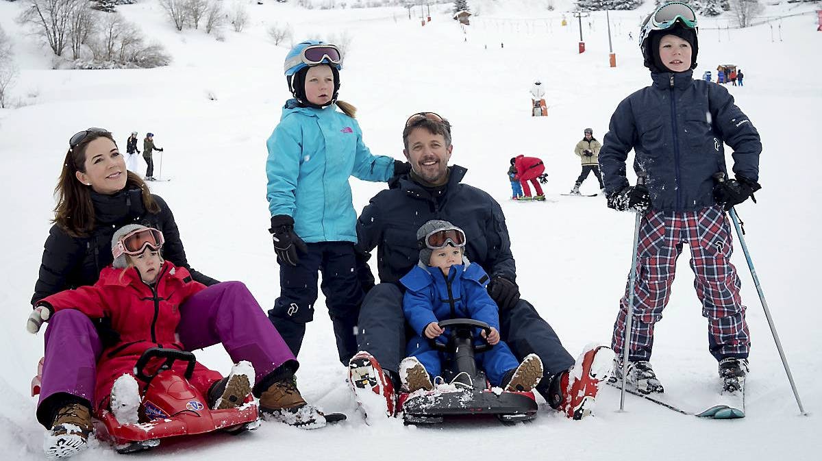 Kronprins Frederik og familien i Verbier.