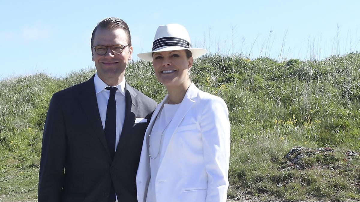 Kronprinsesse Victoria og hendes mand, prins Daniel, ved&nbsp;Södra Hällarna i Gotland.