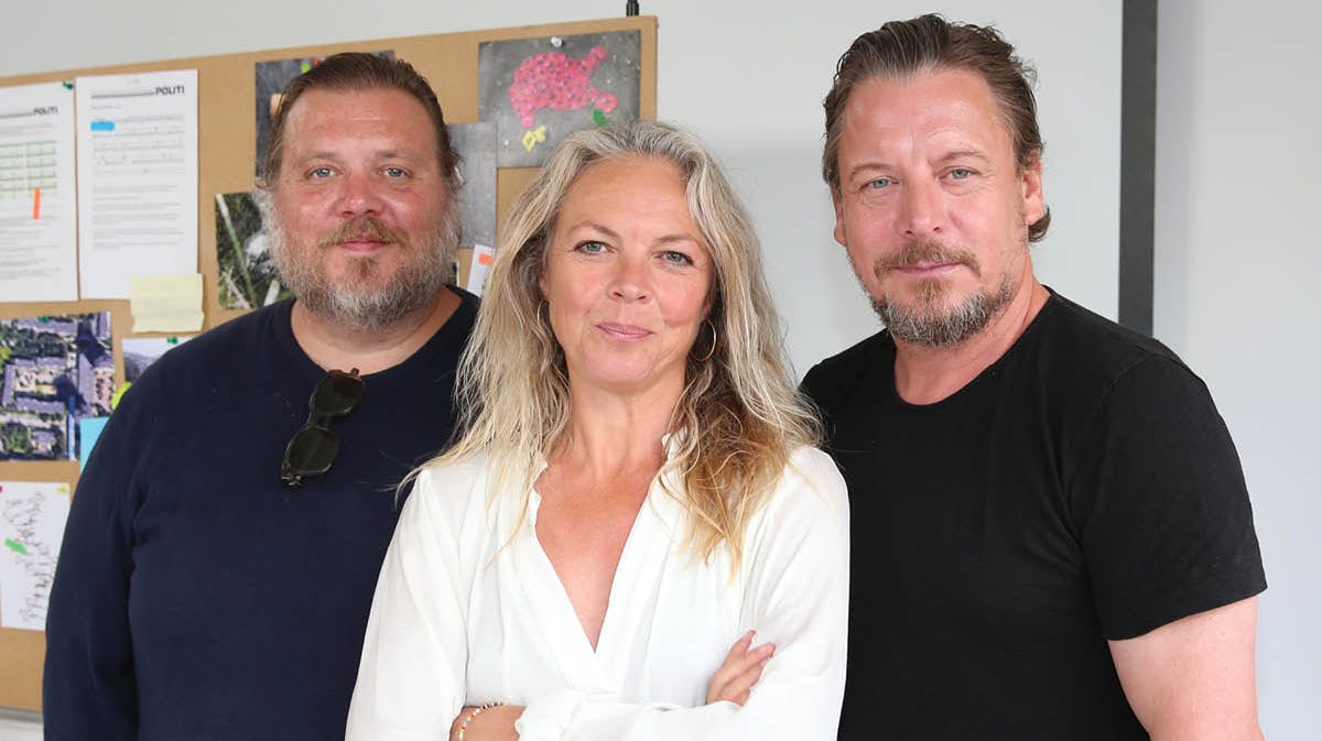 Nicolas Bro, Trine Pallesen og Anders W. Bertelsen medvirker i TV 2's nye tv-serie "DNA", der har premiere den 9. september. 