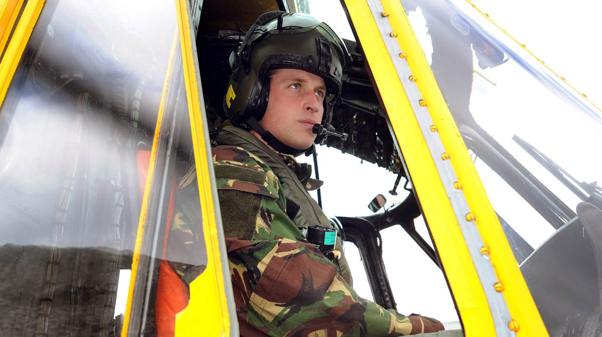 Prins William på East Anglian Air Ambulance 