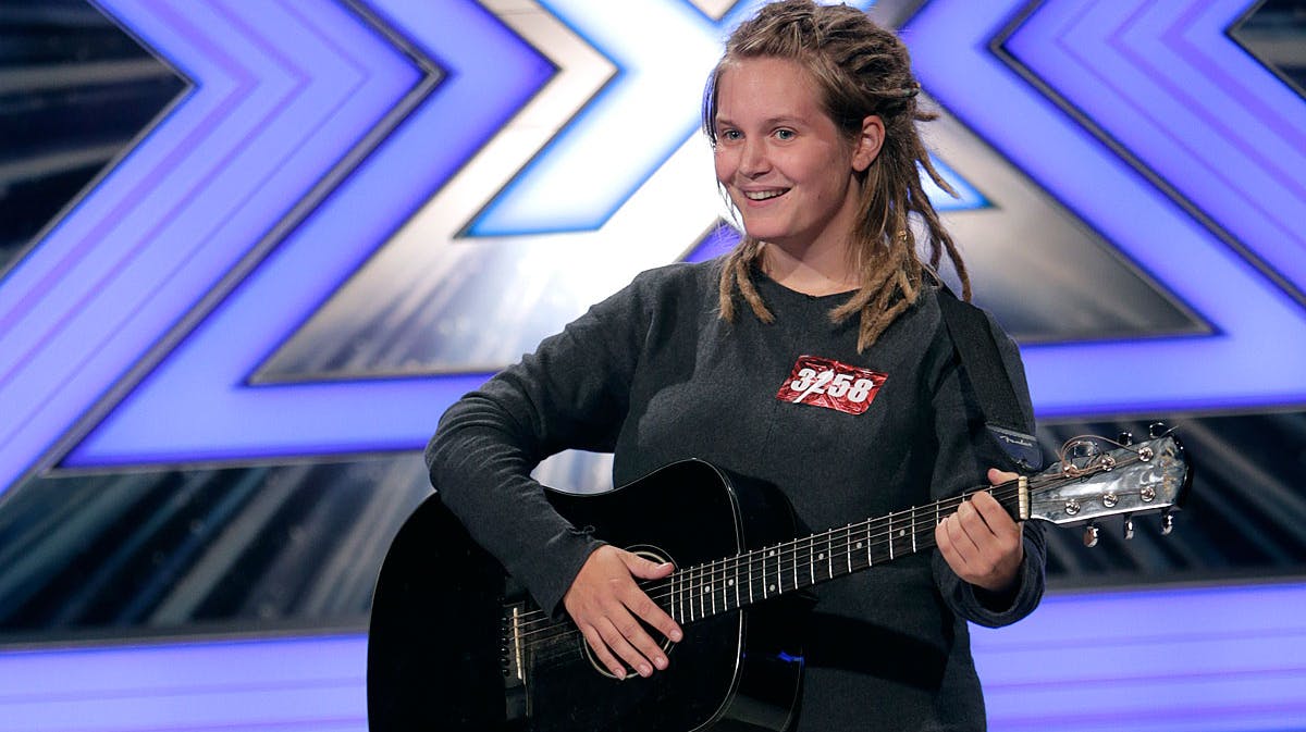 Lucy Mardou deltager ved "X Factor 2014" auditions