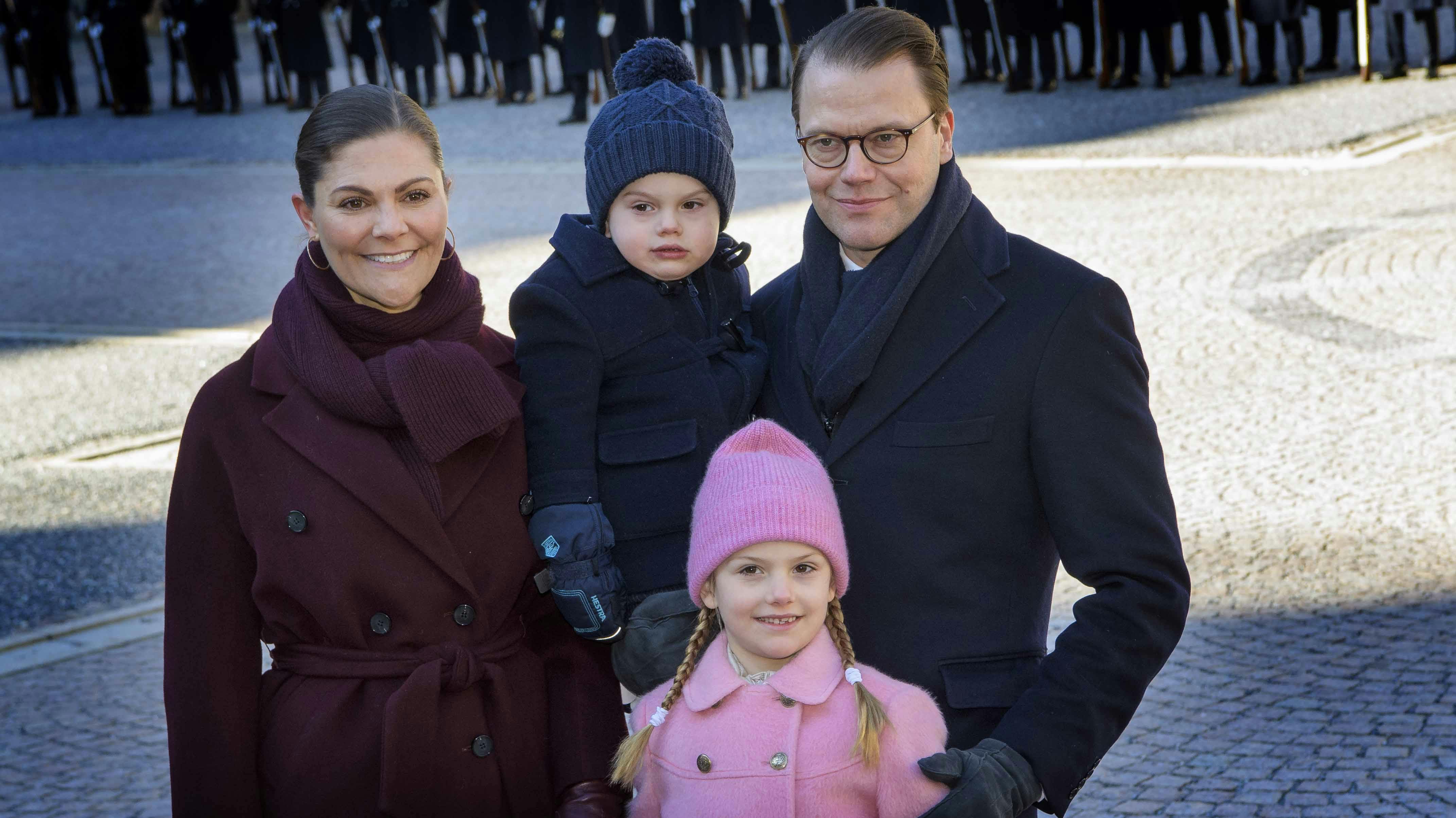 Kronprinsesse Victoria, prins Oscar, prins Daniel og prinsesse Estelle. 