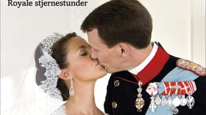 https://imgix.billedbladet.dk/media/billedbladet/bladforsider/diverse-andre-forsider/aarbog.jpg