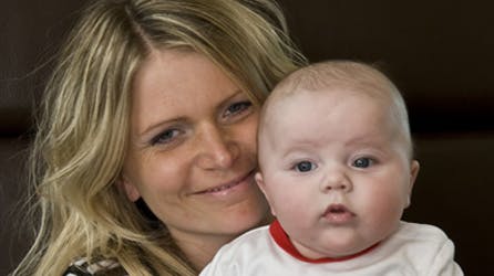 Heidi Frederikke Rasmussen er med rette stolt af sin og Anders Sigdals lille datter Matilde.